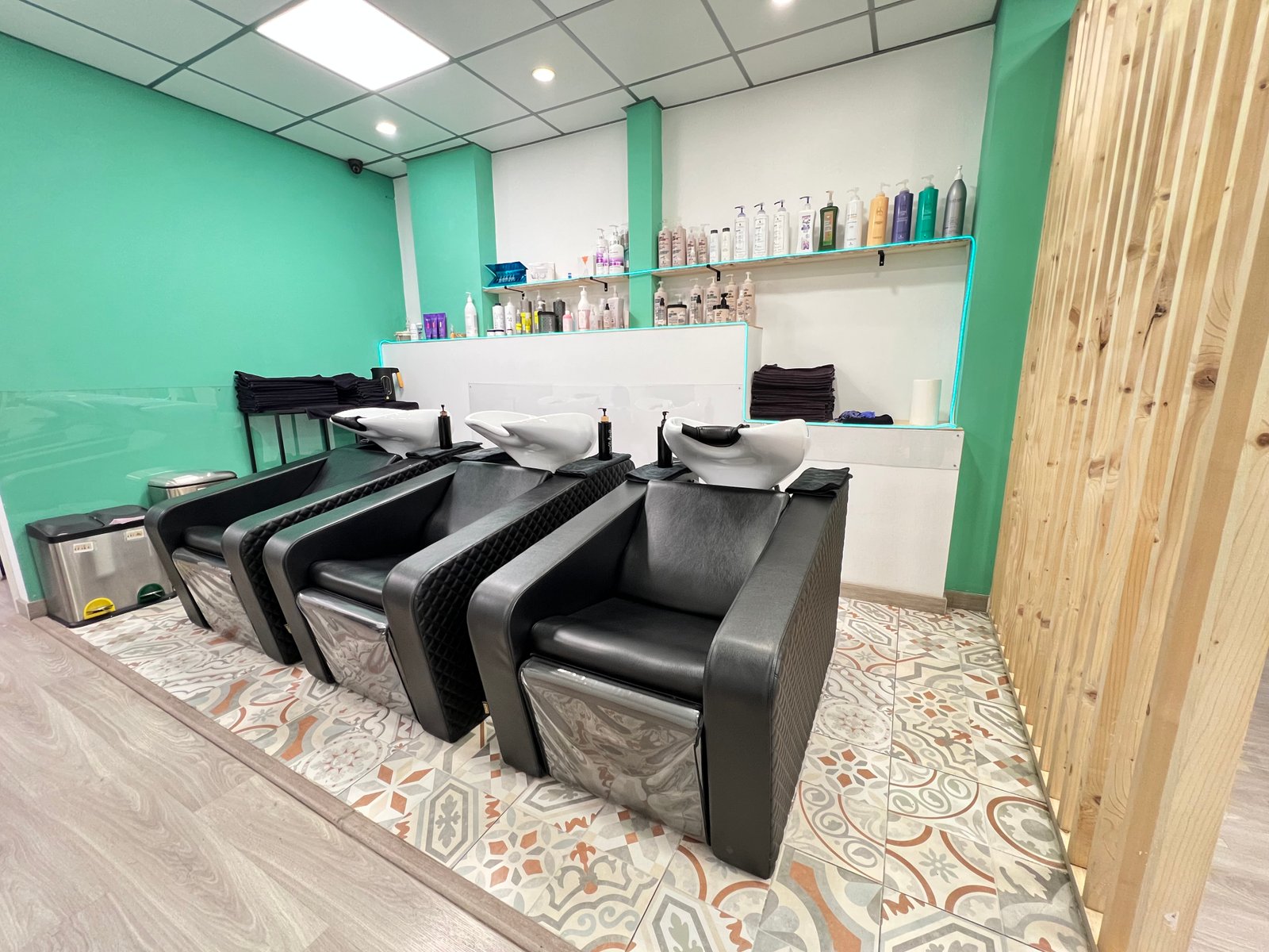 KMon Hair Washing Area