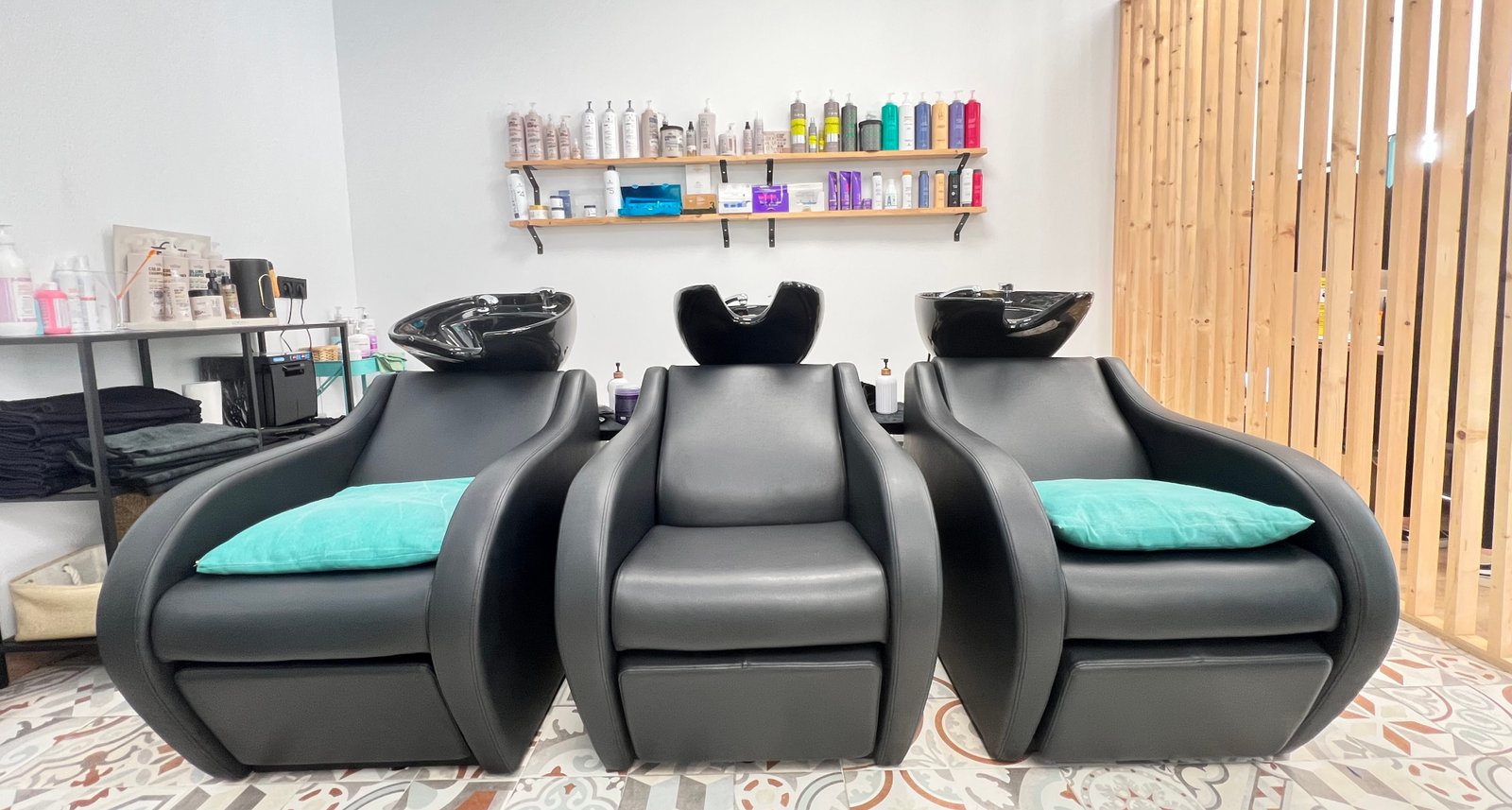 KMon Hair Washing Area